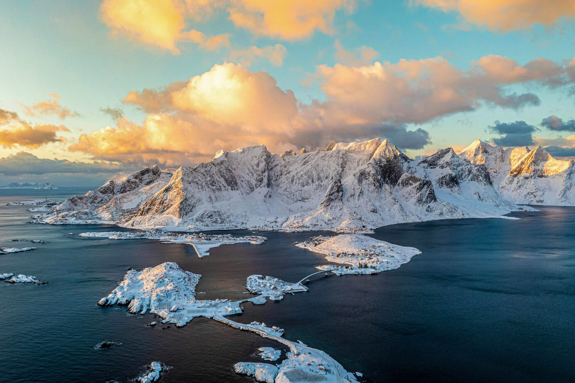 Snowshoe, Ski and Kayak Adventure in Lofoten hero