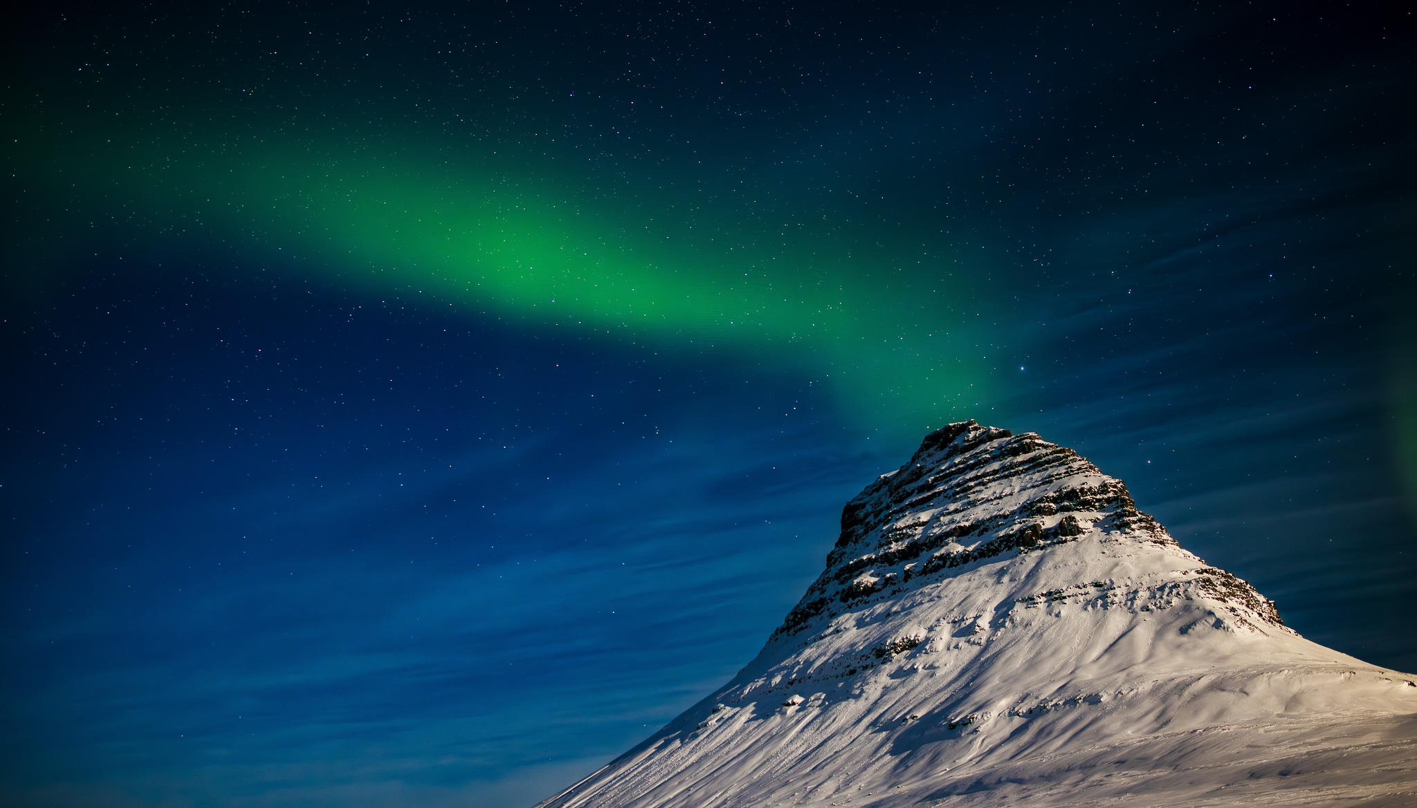 kirkjufell mountain in Iceland with northern lights