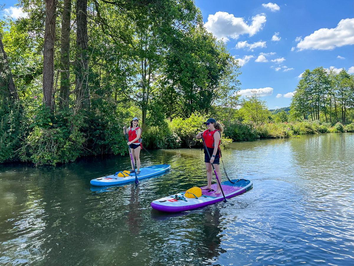Beginner Paddleboarding Day Trip Near London hero